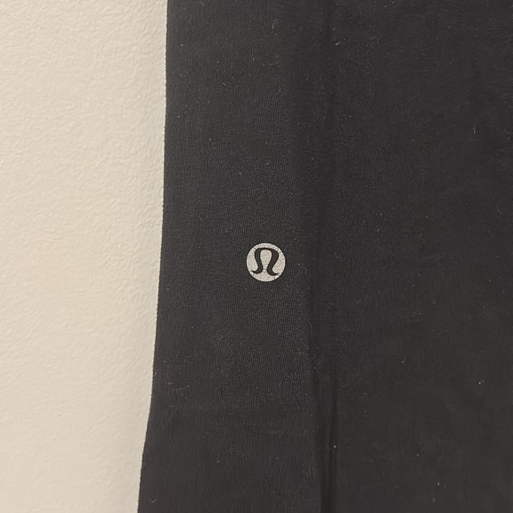 Lululemon Black Flare Leggings Size 8 - Picture 6 of 6